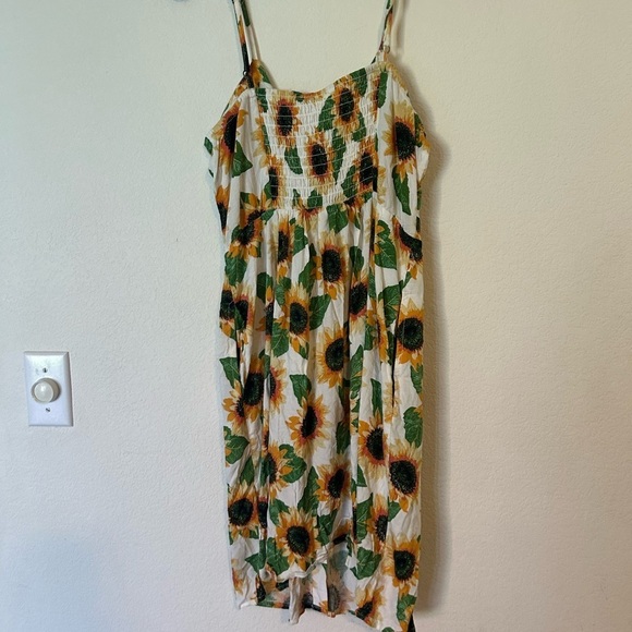 Mimi Chica Bohemian/festival, sunflower button front Tie bust Dress Medium - Picture 2 of 9